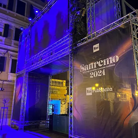 Apartment Festival's *